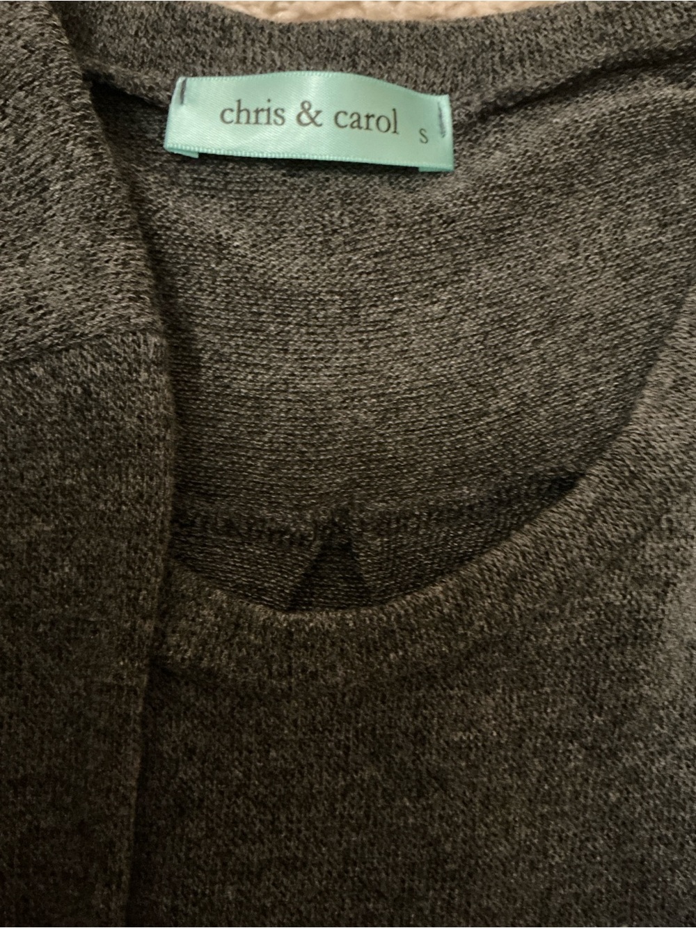 Bundle of 2 very nice, comfortable gray tops, size Small, versatile - Picture 3 of 8